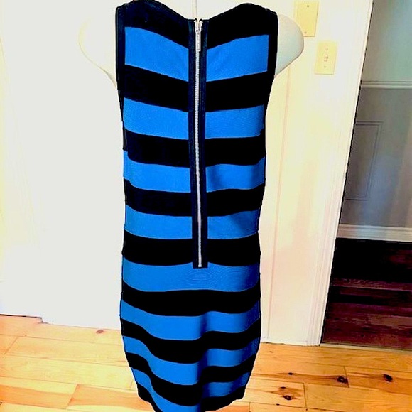 Michael Kors Sleeveless Scuba Dress - EUC - Picture 4 of 8